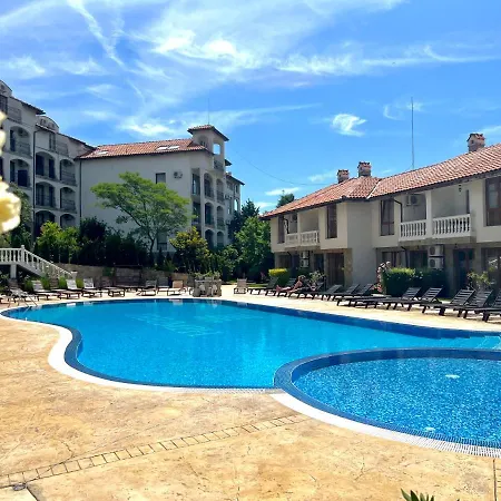 Marina K-s Triumph Apartment